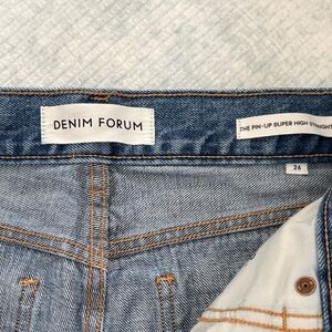 Denim Forum Pin-Up High Rise Classic Blue Straight Jeans